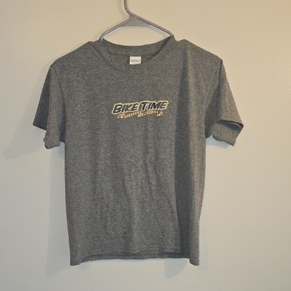 Gildan Gray Short Sleeve Kids Tee Muskegon Michigan Bike Time 10th LOT R2